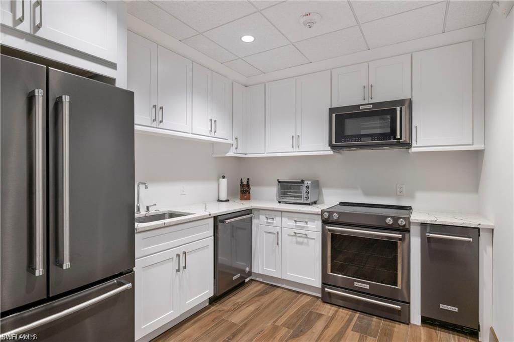 6075 Pelican Bay Blvd, Unit 303, Naples, FL 34108 Photo