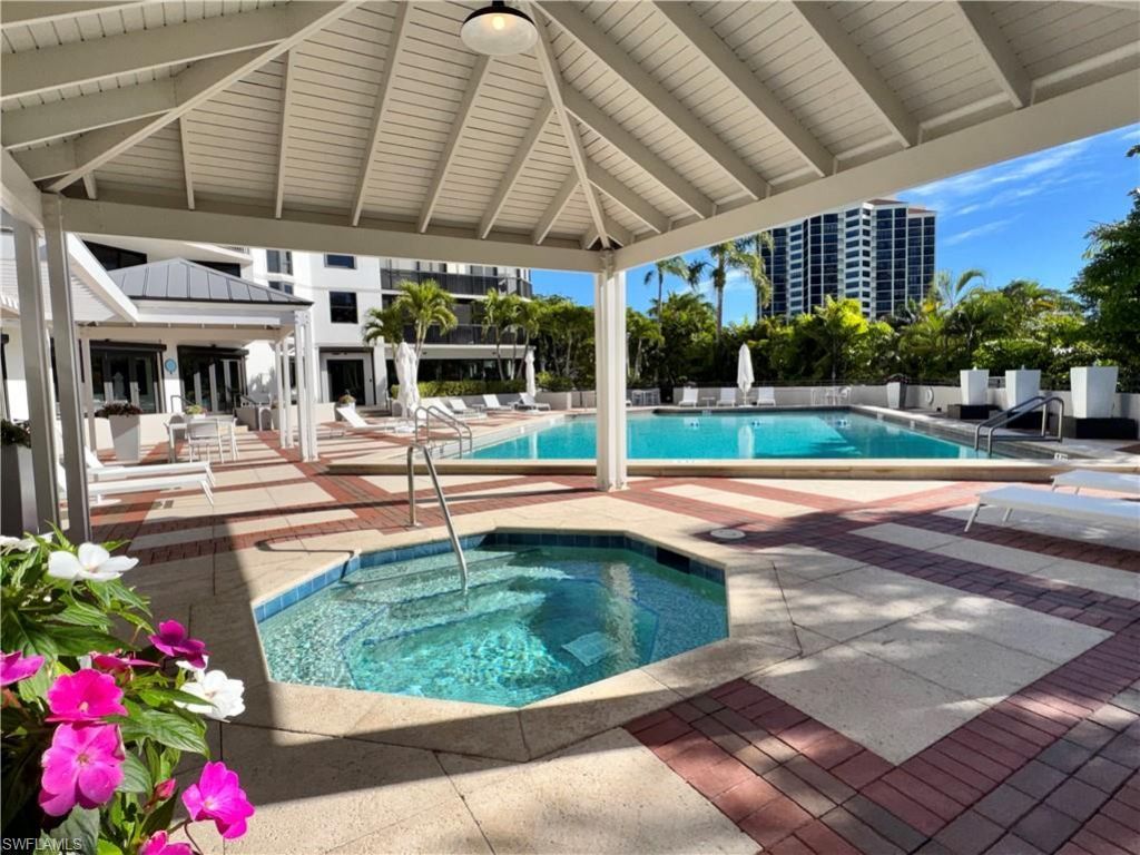 6075 Pelican Bay Blvd, Unit 303, Naples, FL 34108 Photo