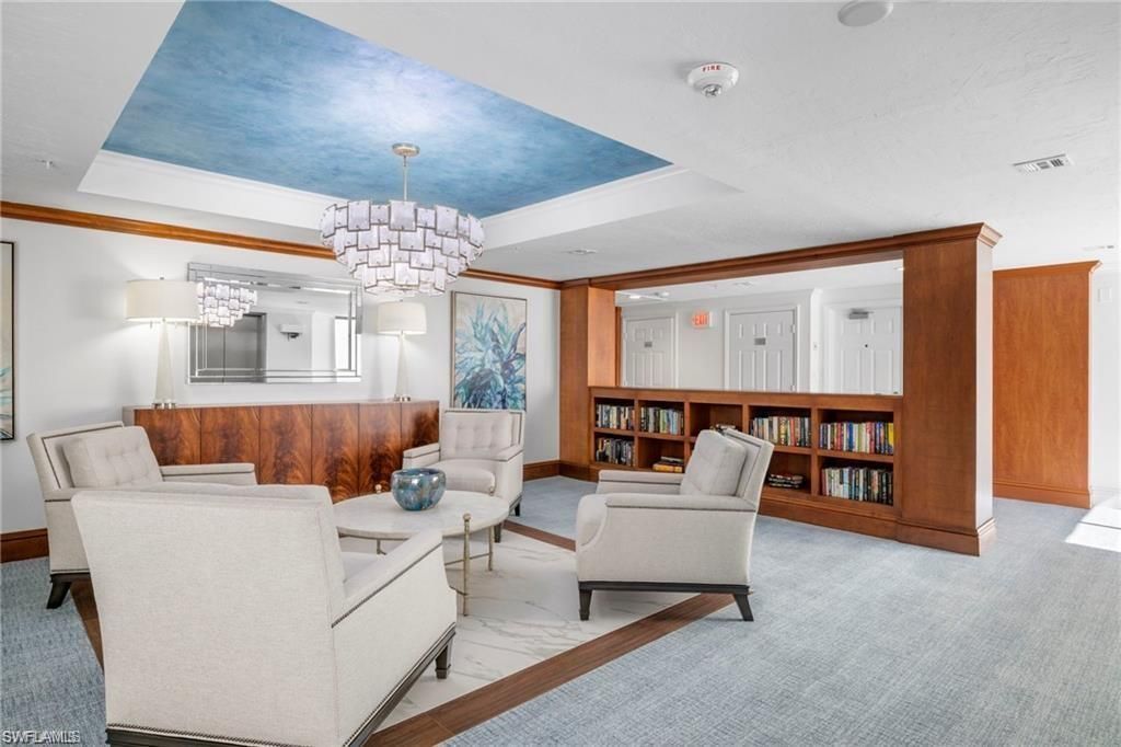 6075 Pelican Bay Blvd, Unit 303, Naples, FL 34108 Photo