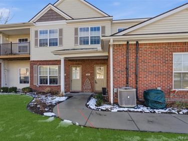 907 Watercress Lane, Fenton, MI 48430