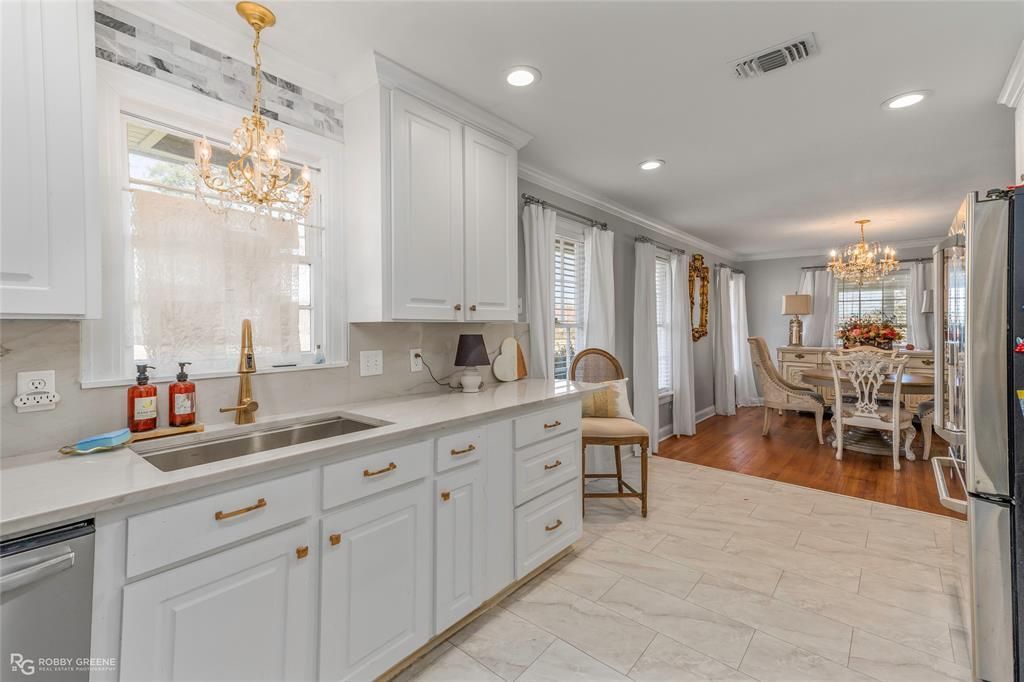 1404 E Kings Highway, Shreveport, LA 71105 Main Photo