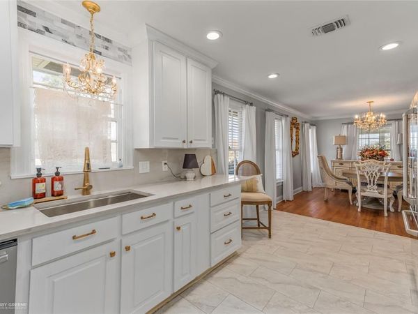 1404 E Kings Highway, Shreveport, LA 71105