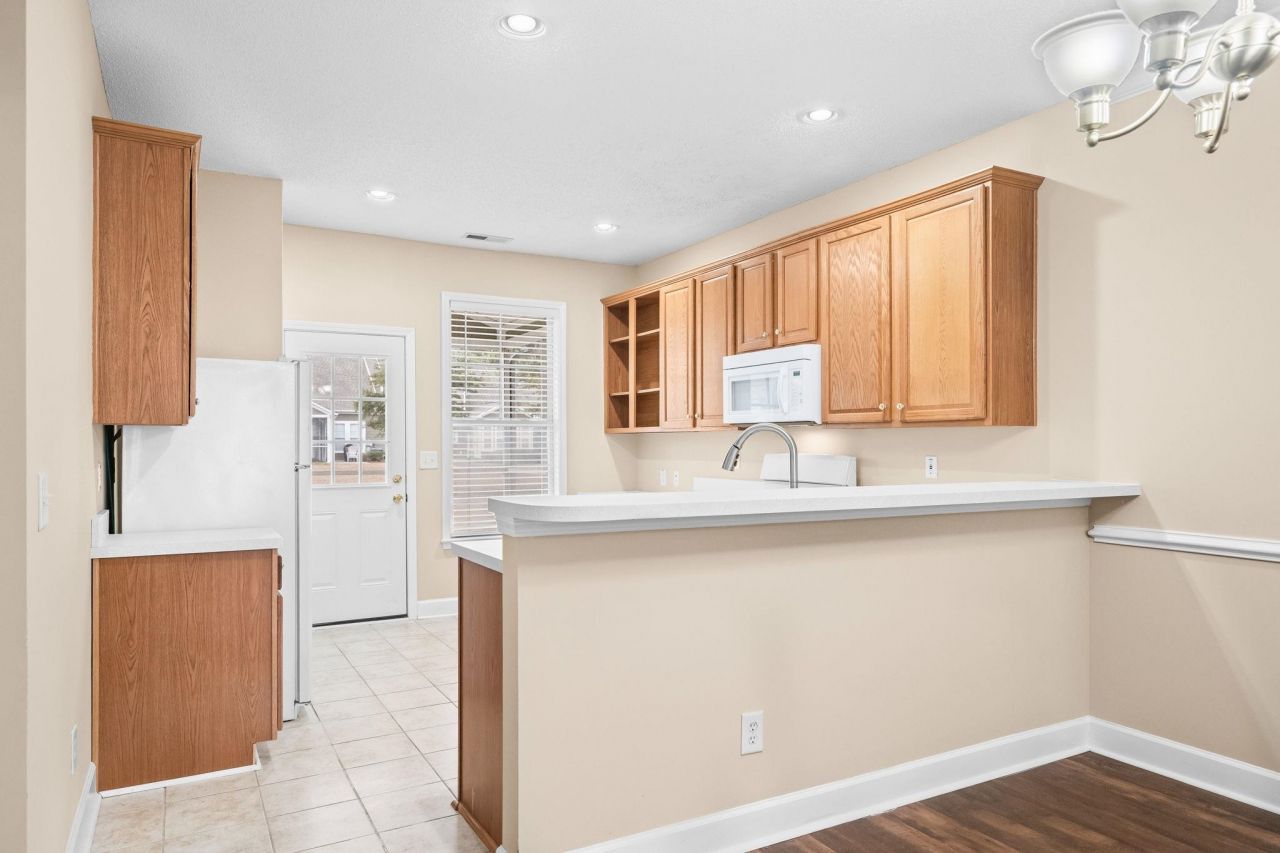 6172 Catalina Dr. Photo 10