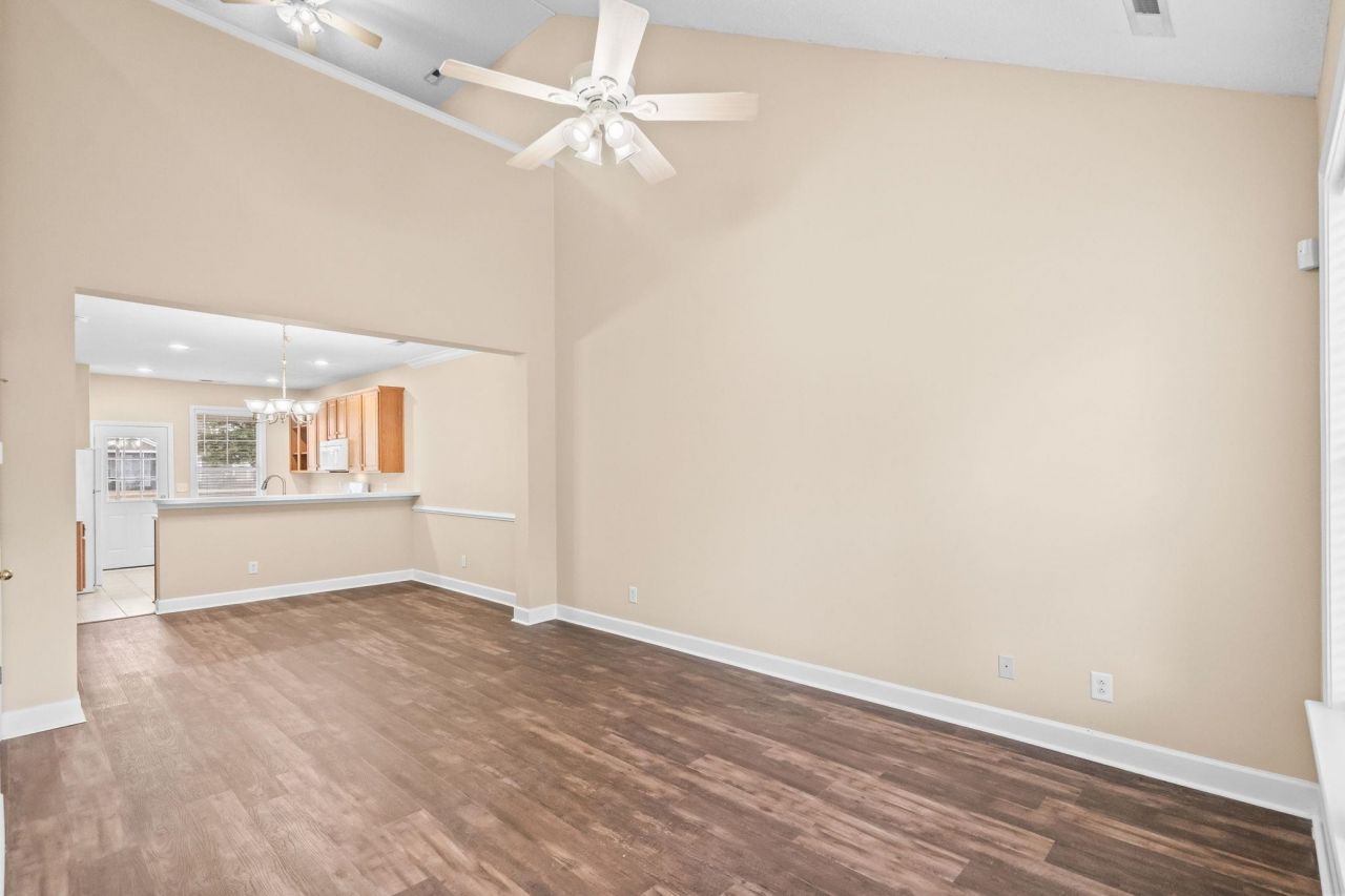 6172 Catalina Dr. Photo 4