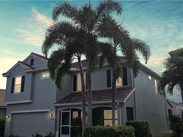 2538 Blackburn CIR, CAPE CORAL, FL 33991