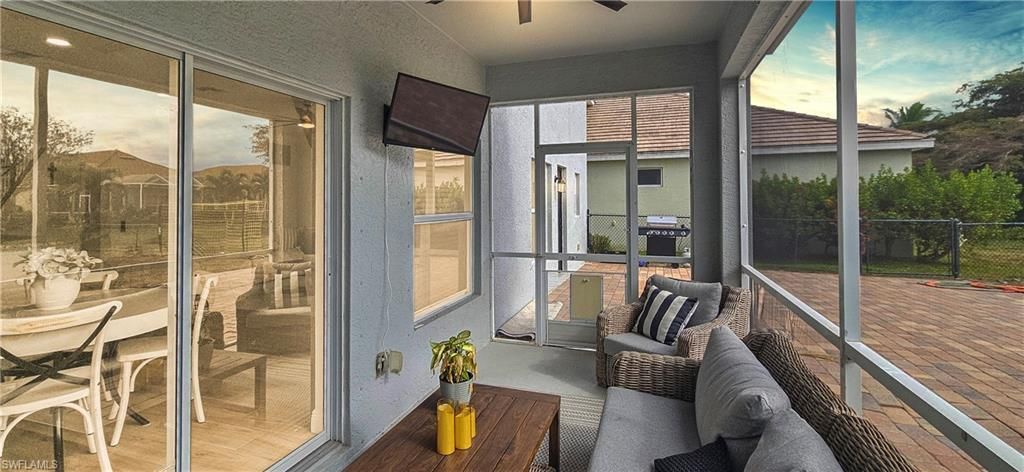 2538 Blackburn Cir, Cape Coral, FL 33991 Photo