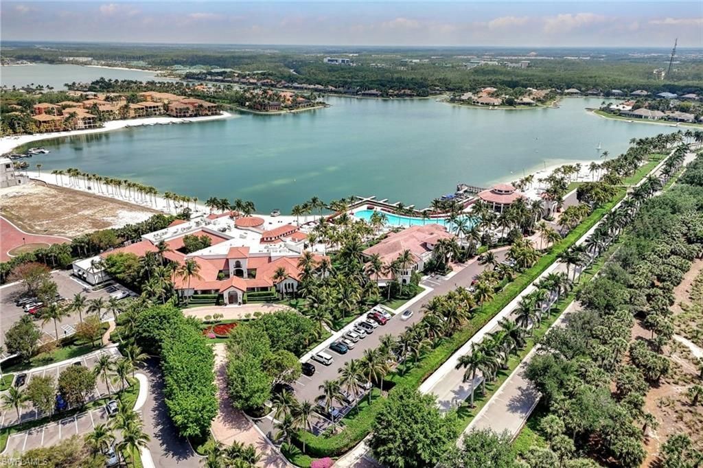 18070 Montelago Ct, Miromar Lakes, FL 33913 Photo