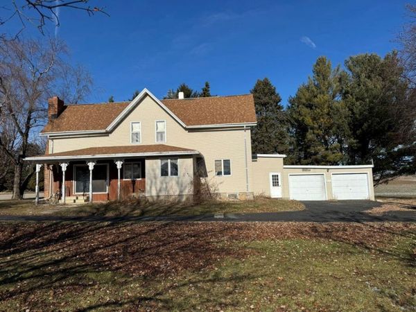 N9722 State Road 26, Burnett, WI 53922