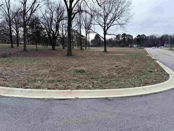 1715 Roleson Lane, Jonesboro, AR 72404