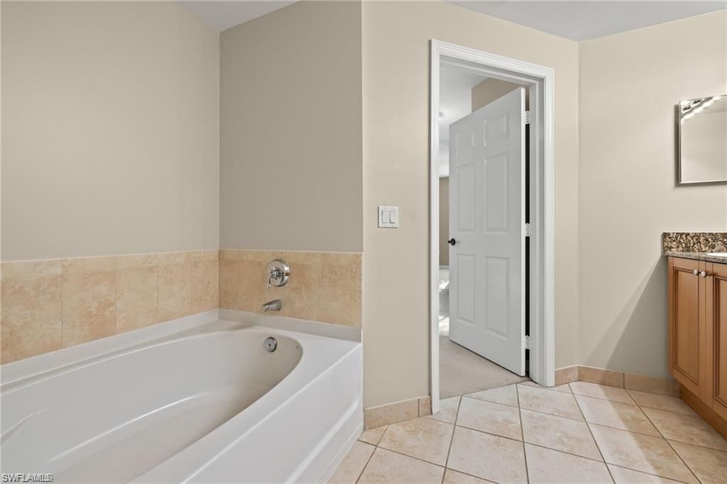 20320 Estero Gardens Cir, Unit 208, Estero, FL 33928 Photo