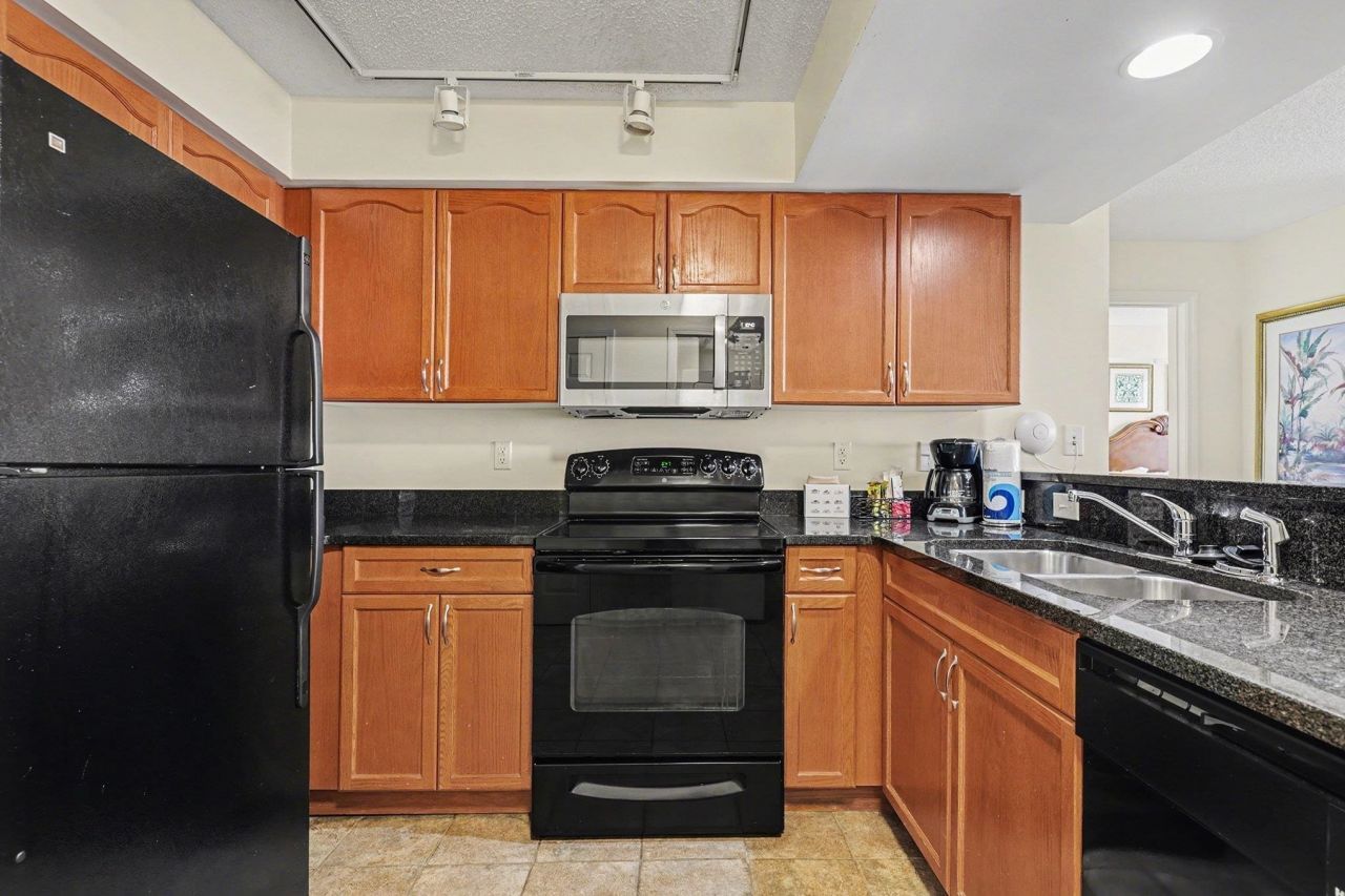 1321 S Ocean Blvd. Photo 4