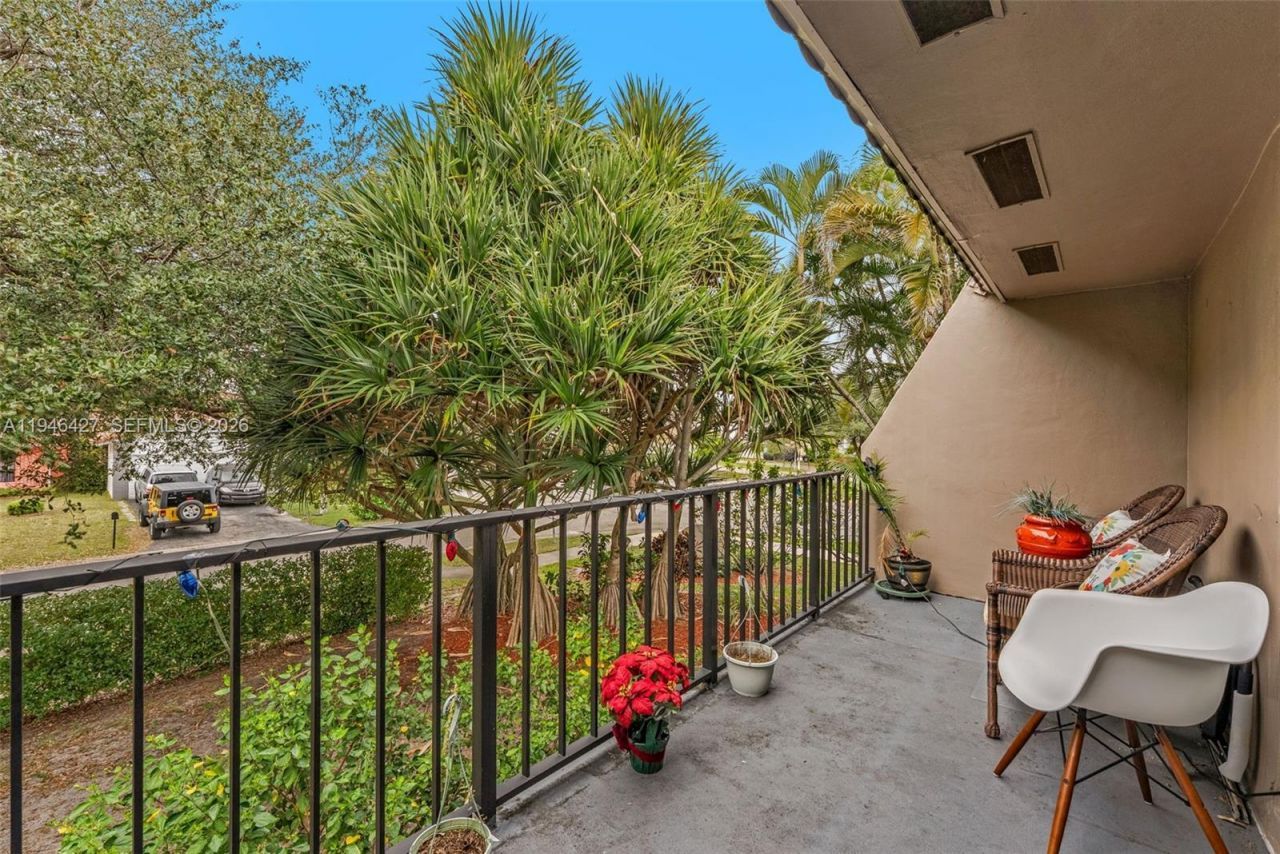 9050 NW 28th St, Unit 131, Coral Springs, FL 33065 Photo