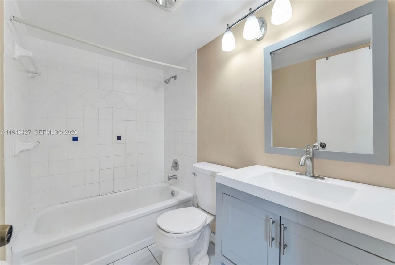 9050 NW 28th St, Unit 131, Coral Springs, FL 33065 Photo