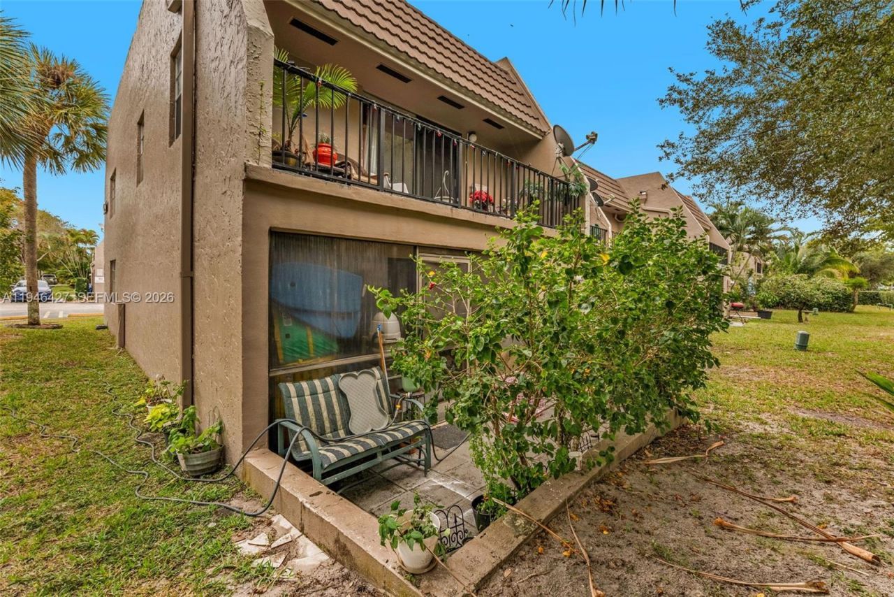 9050 NW 28th St, Unit 131, Coral Springs, FL 33065 Photo