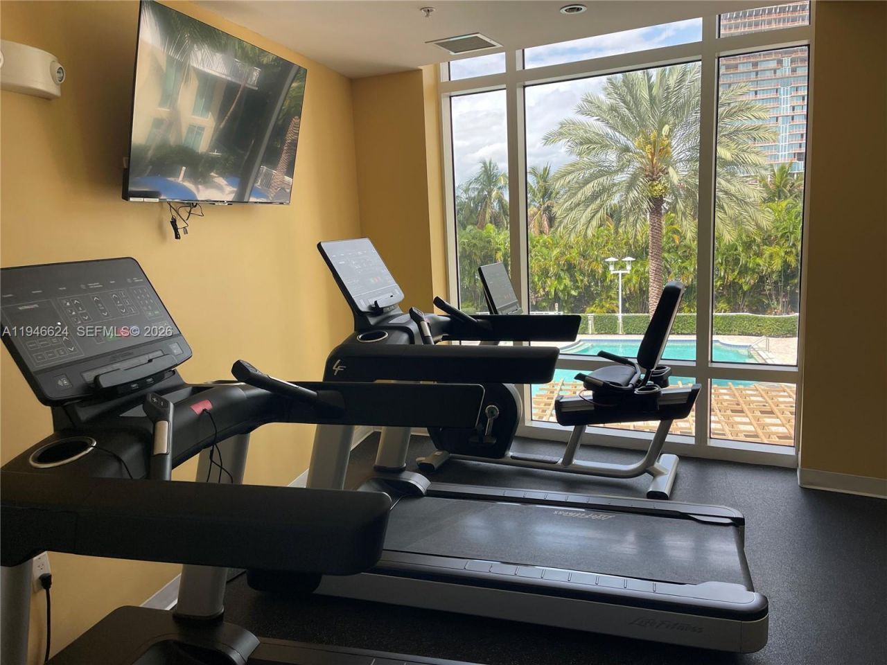 1745 E Hallandale Beach Blvd, Unit 1907W, Hallandale Beach, FL 33009 Photo