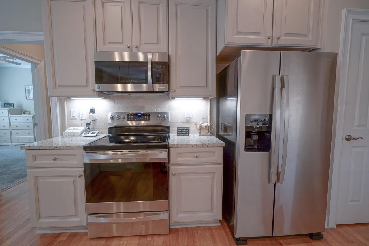 625 Whispering Pines Ct. Photo 9