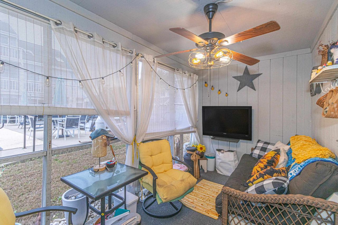 3700 Golf Colony Lane Photo 16