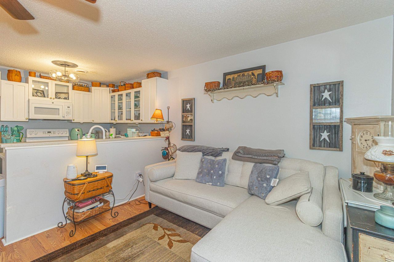 3700 Golf Colony Lane Photo 21