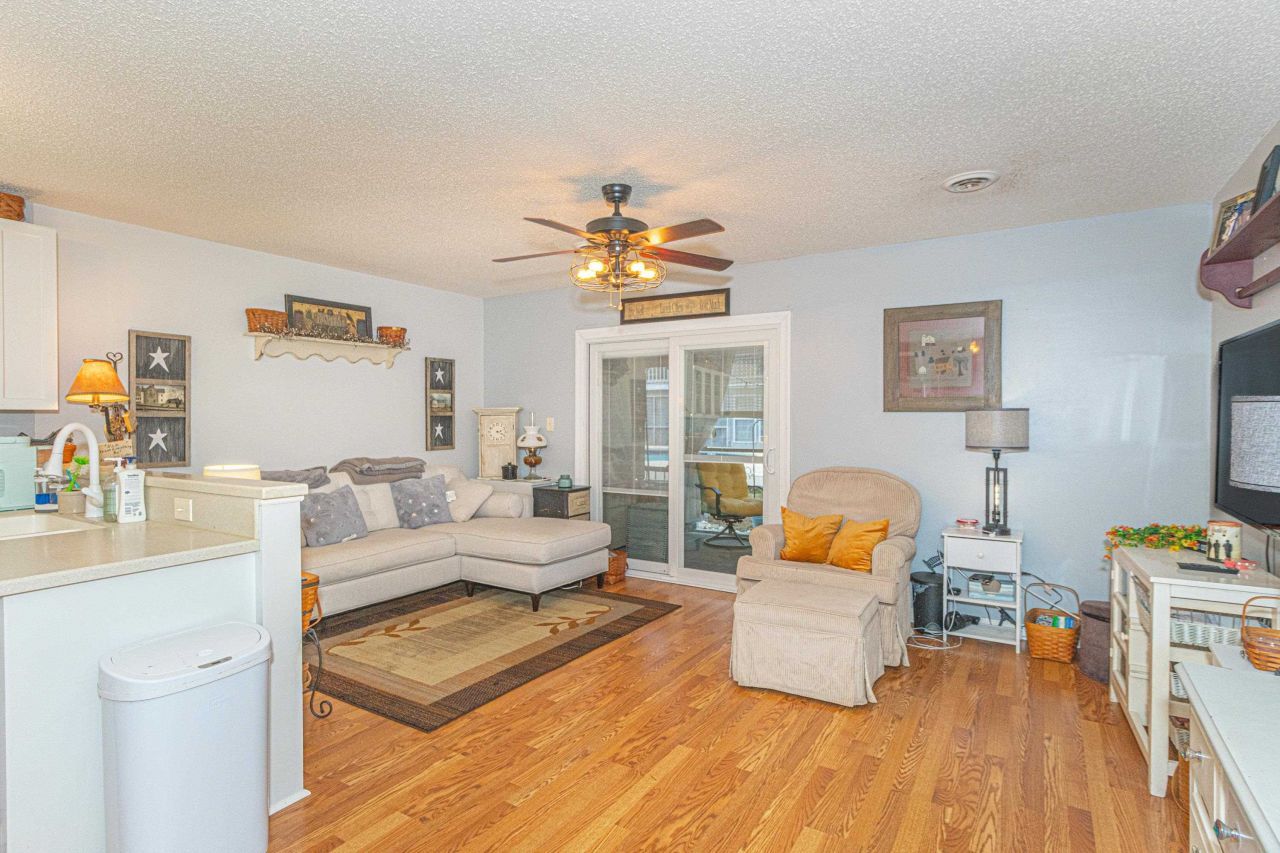 3700 Golf Colony Lane Photo 6