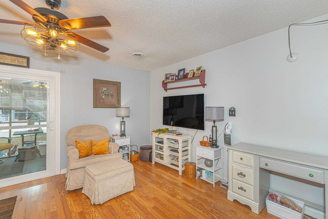 3700 Golf Colony Lane Photo 9