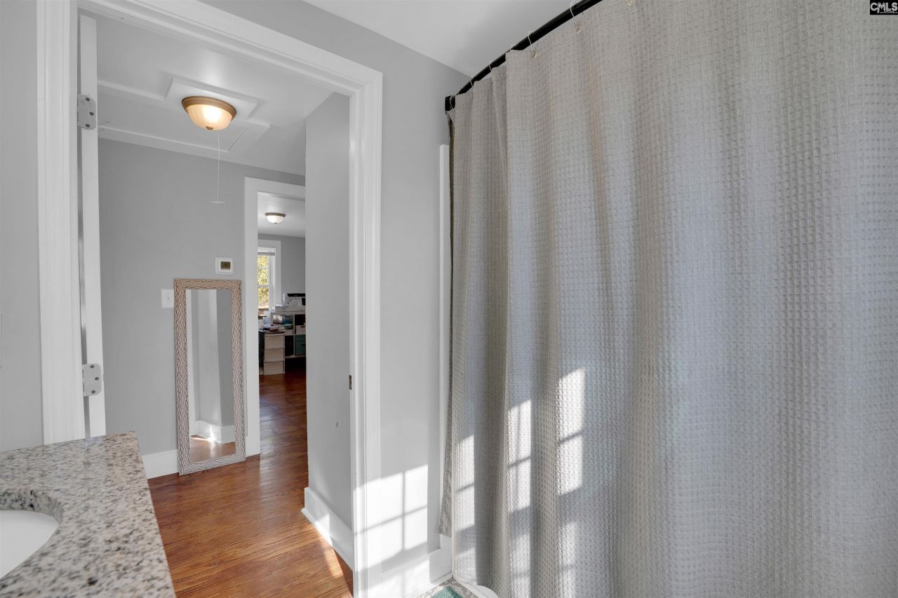 1114 West Street Photo 23