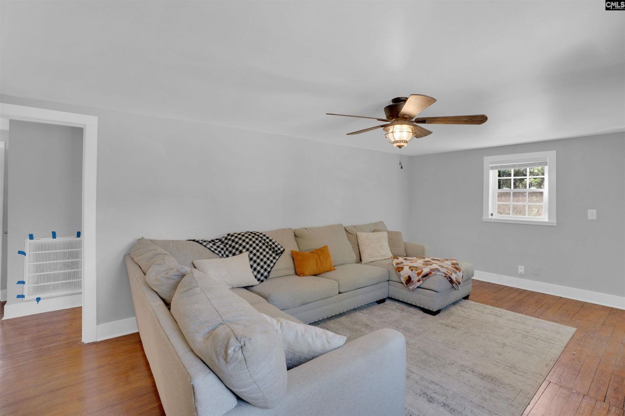 1114 West Street Photo 4