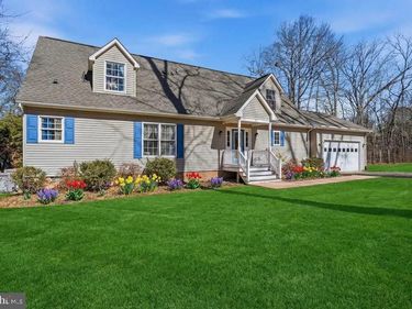 82 WESTMORELAND BOULEVARD, HAGUE, VA 22469