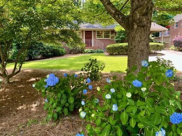 2556 Defoors Ferry Road NW, Atlanta, GA 30318