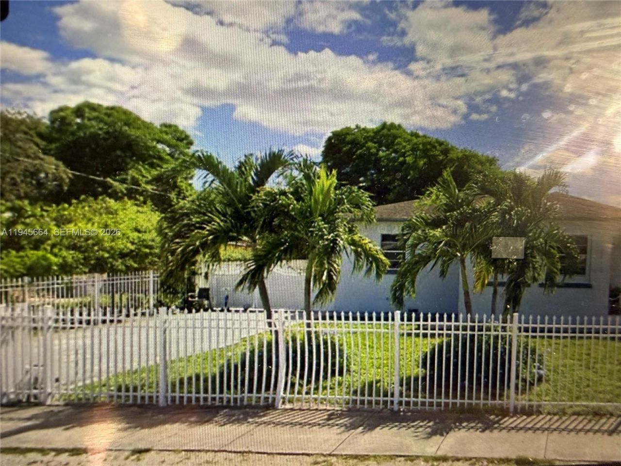 2376 NW 104th St , Miami, FL 33147 Photo