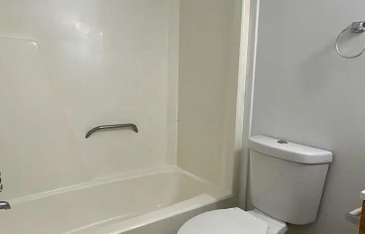 615 Carter Ln. Photo 7