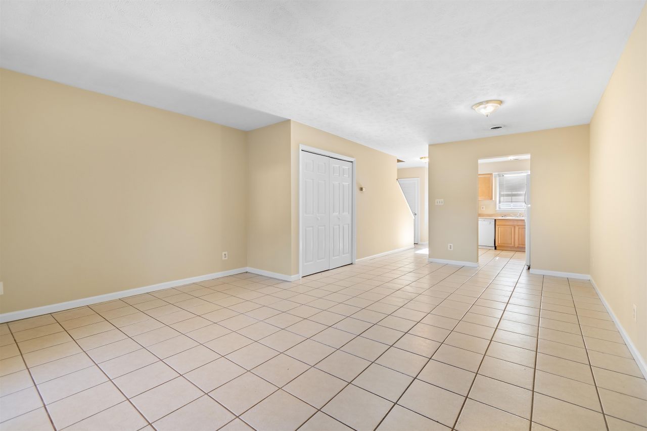 1025 Carolina Rd. Photo 6