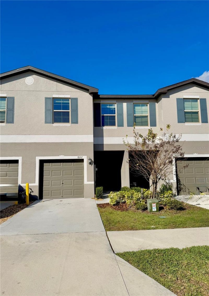 8217 Crescent Oaks Drive, New Port Richey, FL 34655 Main Photo