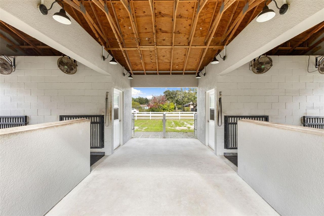 12305 Twin Branch Acres Road, Tampa, FL 33626 Photo