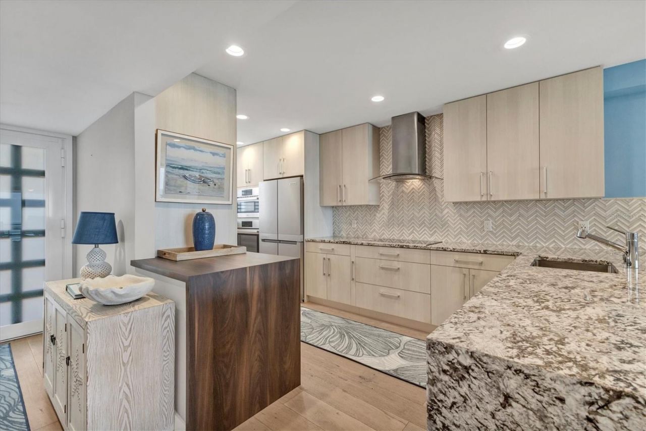 1145 Gulf Of Mexico Dr, Unit 603, Longboat Key, FL 34228 Photo