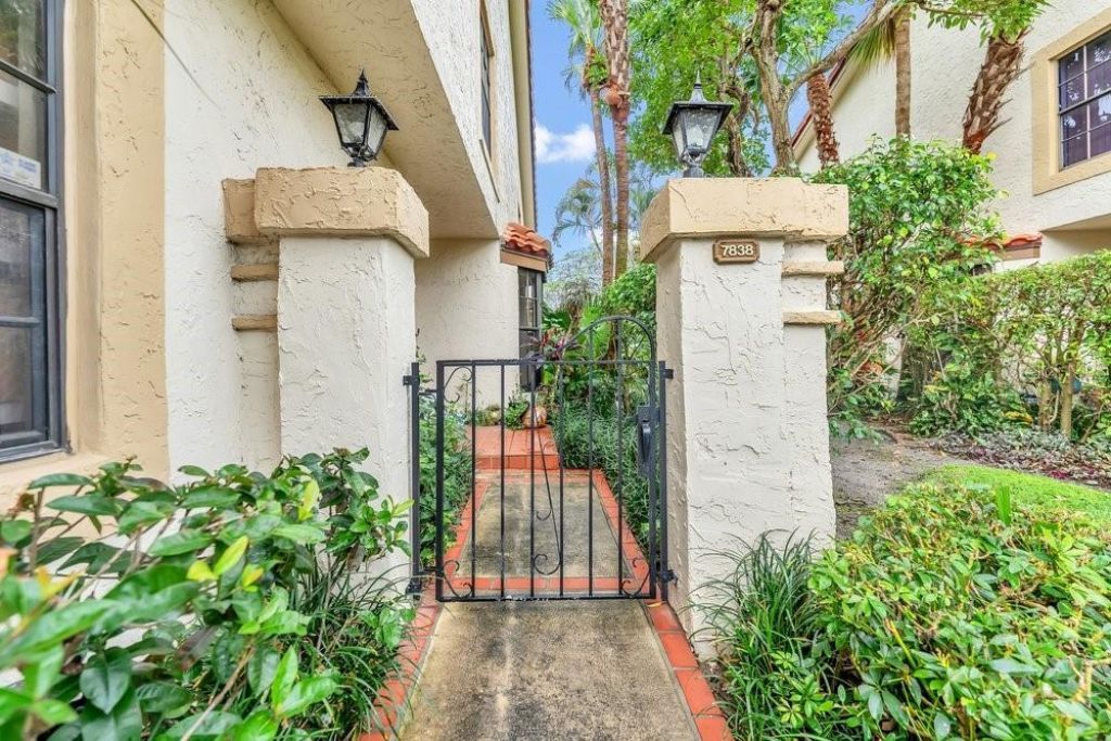 7838 La Mirada Drive, Boca Raton, FL 33433 Photo