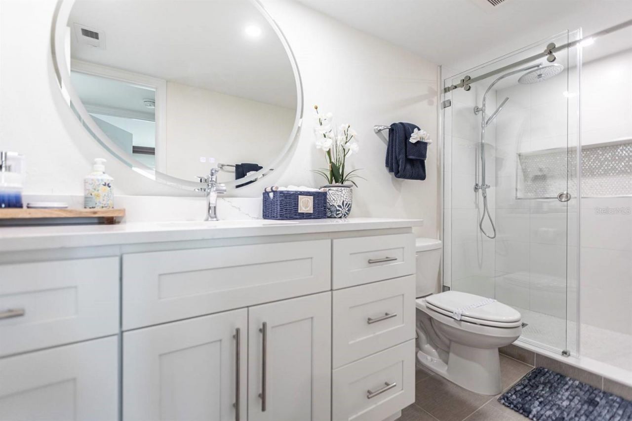 1125 W Peppertree Drive, Unit 402, Sarasota, FL 34242 Photo