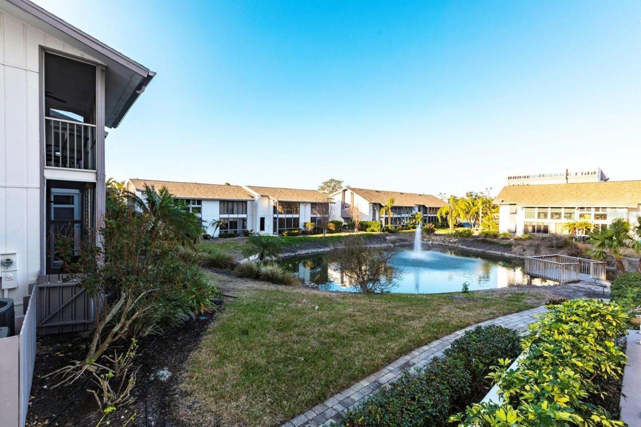 1125 W Peppertree Drive, Unit 402, Sarasota, FL 34242 Photo