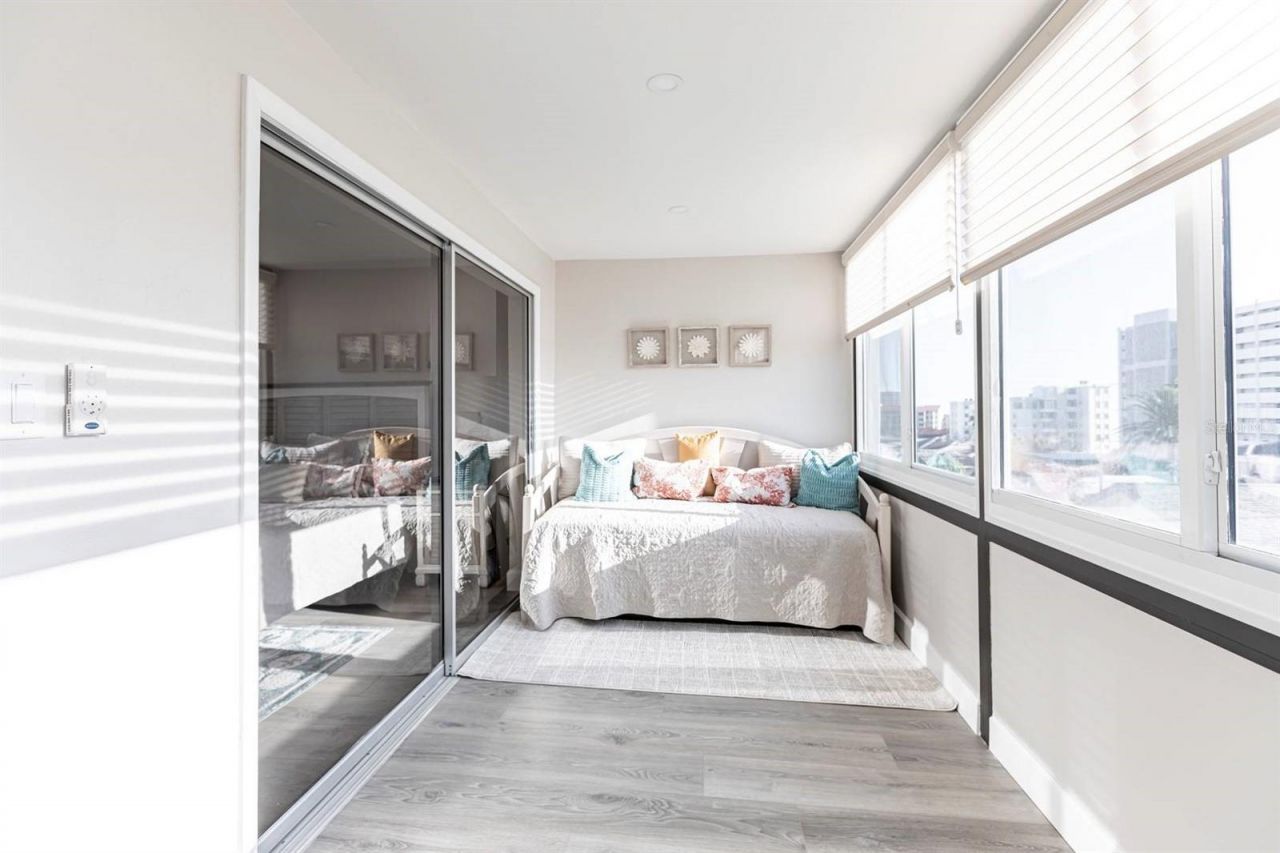 1125 W Peppertree Drive, Unit 402, Sarasota, FL 34242 Photo