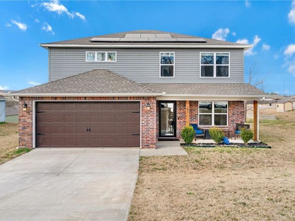 387 Cooper Street , Huntsville, AR 72740