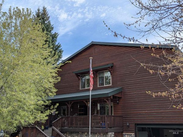 911 Davis Avenue, McCall, ID 83638