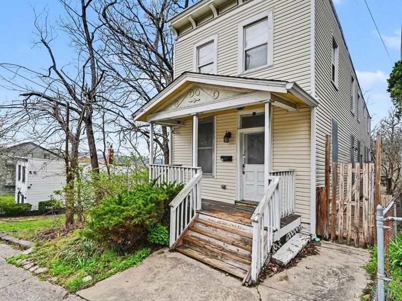 760 Straight Street, Cincinnati, OH 45214 Photo 1