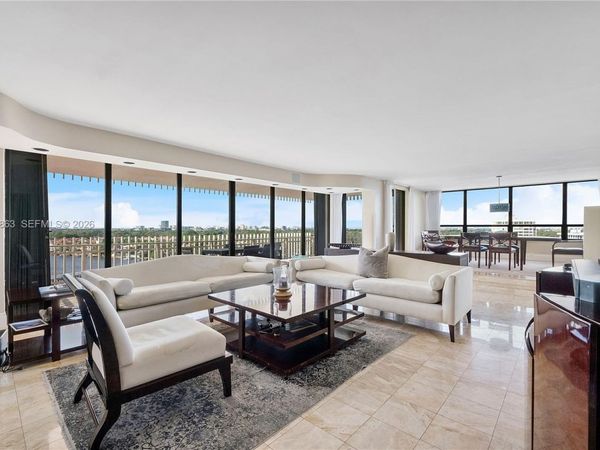 2 Grove Isle Dr, Unit B1110, Miami, FL 33133