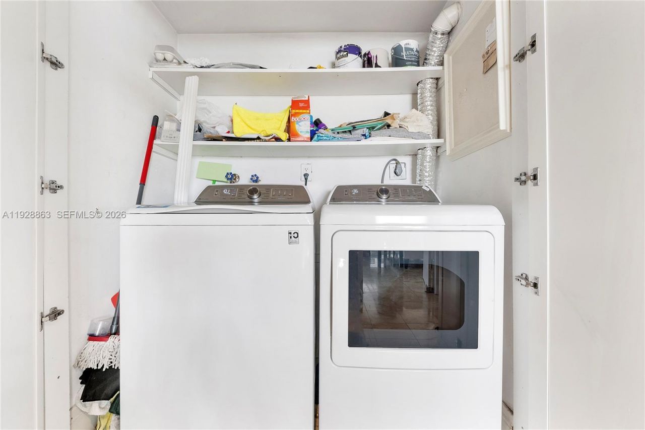 2 Grove Isle Dr, Unit B1110, Miami, FL 33133 Photo