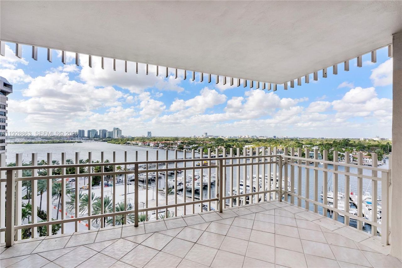 2 Grove Isle Dr, Unit B1110, Miami, FL 33133 Photo