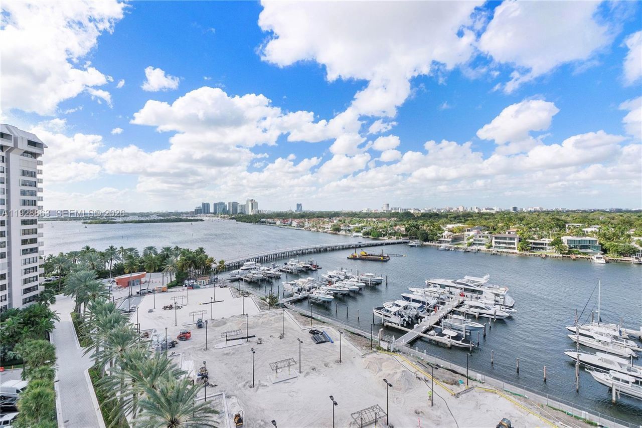 2 Grove Isle Dr, Unit B1110, Miami, FL 33133 Photo