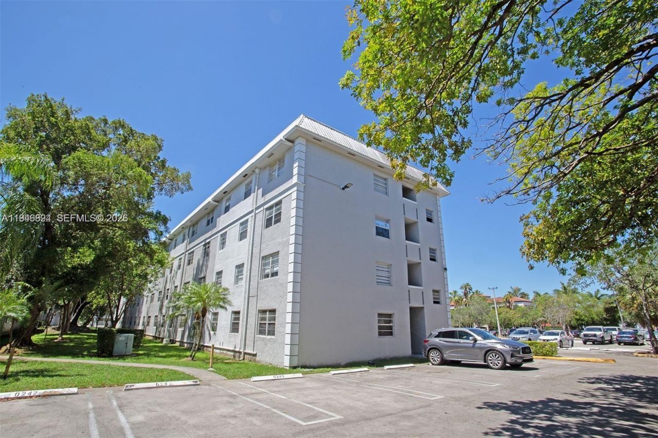 17255 SW 95th Ave, Unit 241, Palmetto Bay, FL 33157 Photo