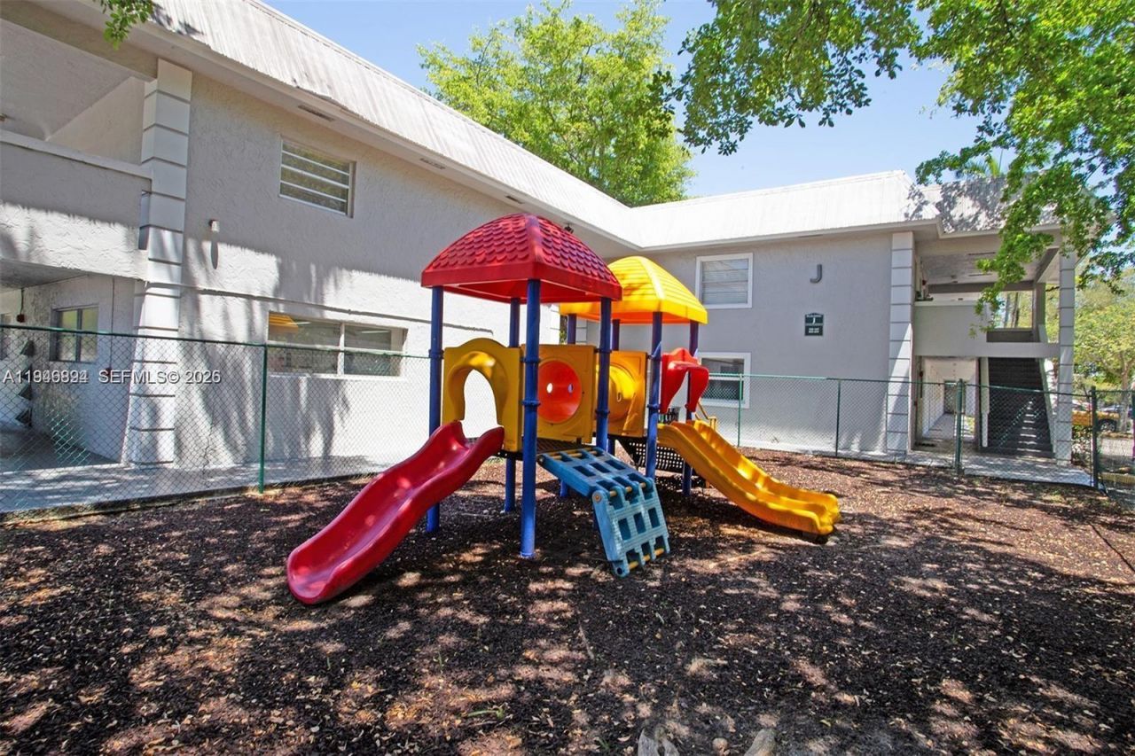 17255 SW 95th Ave, Unit 241, Palmetto Bay, FL 33157 Photo