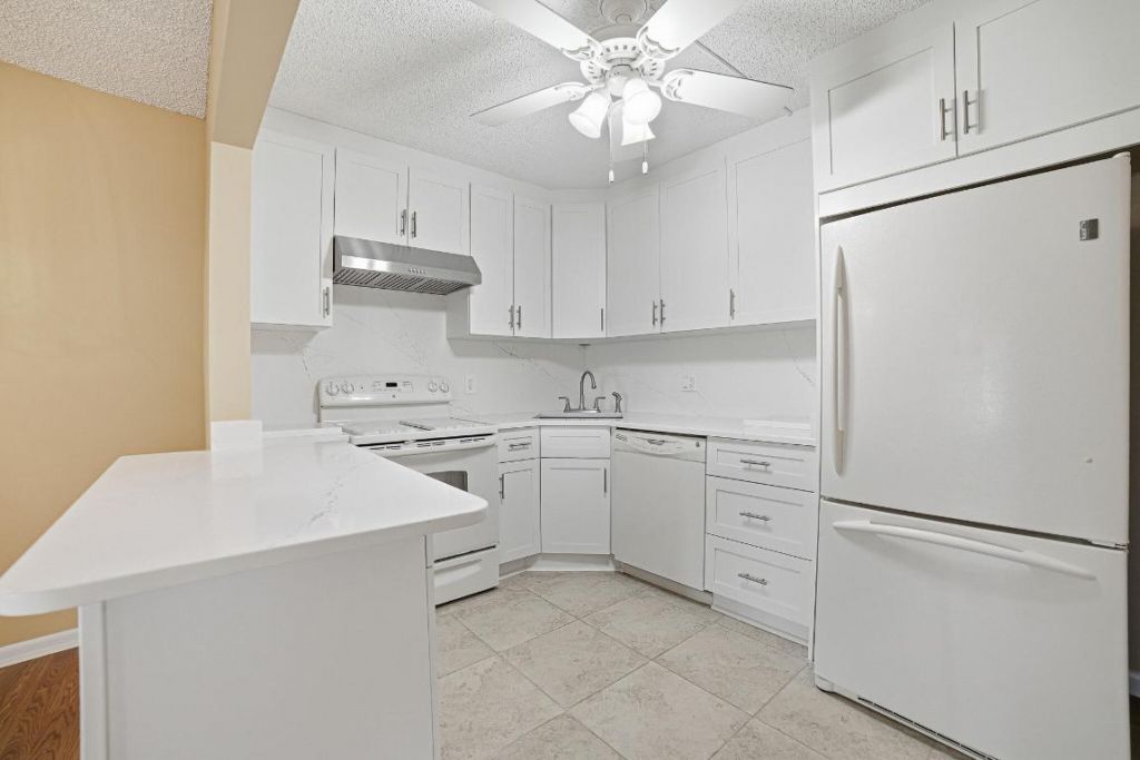 128 Lake Pine Circle, Unit B-1, Greenacres, FL 33463 Photo