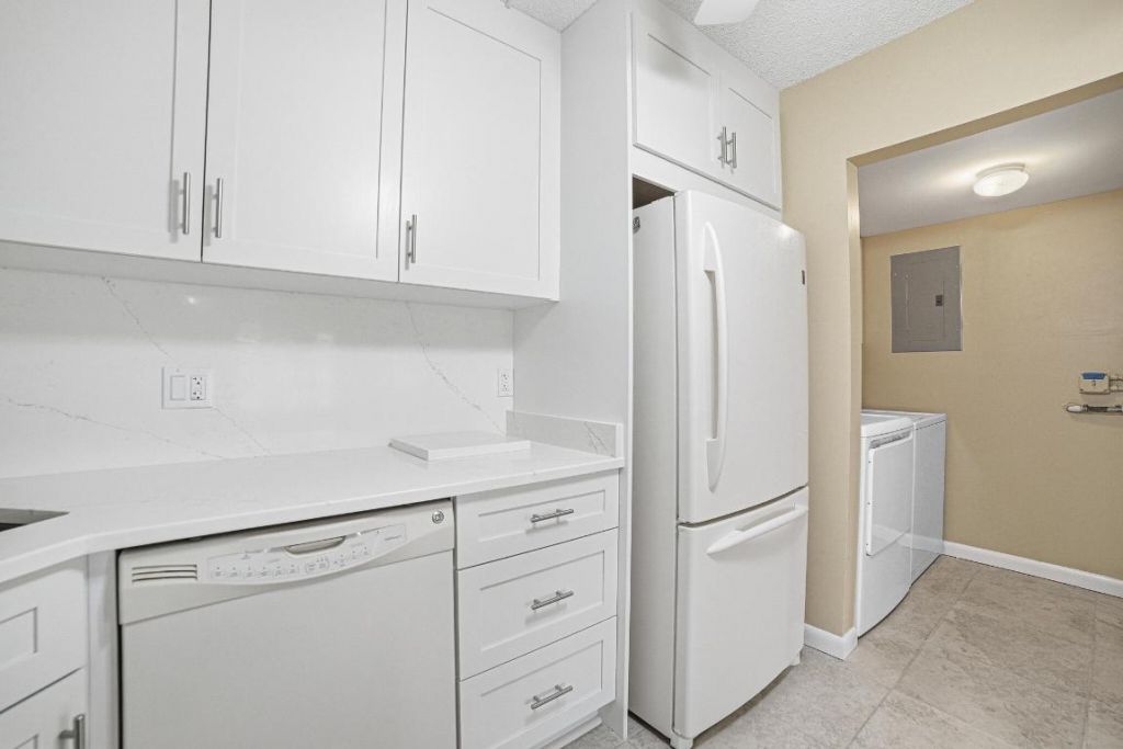 128 Lake Pine Circle, Unit B-1, Greenacres, FL 33463 Photo