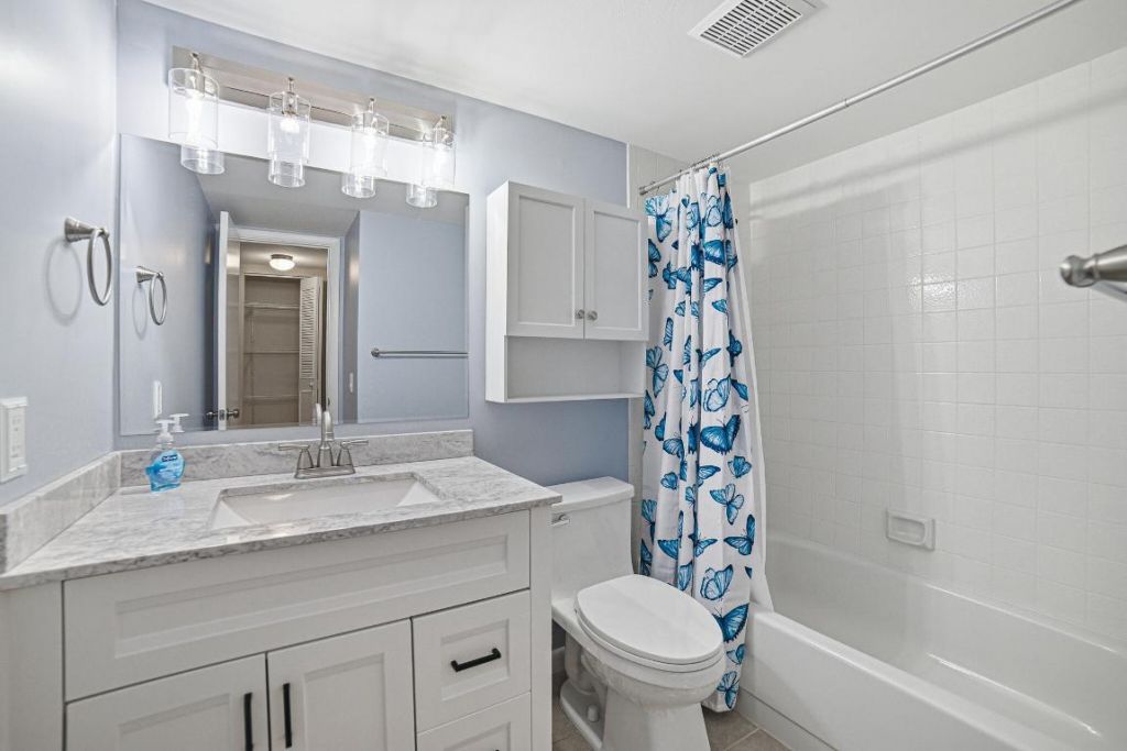 128 Lake Pine Circle, Unit B-1, Greenacres, FL 33463 Photo